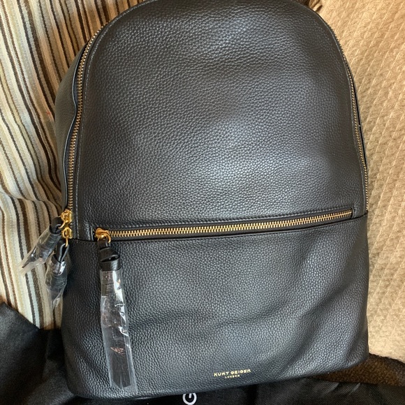 Authentic KURT GEIGER LONDON Pebbled leather two way top zip backpack - Picture 2 of 16